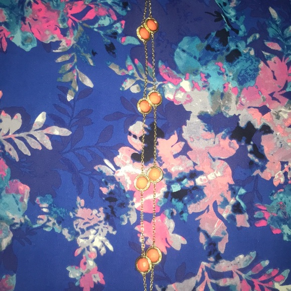 Coral And Gold Necklace - Picture 4 of 7